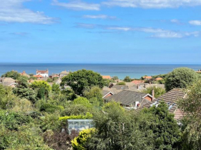 Highview House Norfolk Coast - seaviews, beach, hot tub